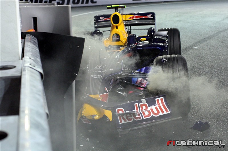 wrack of webber's car after crash Photo gallery